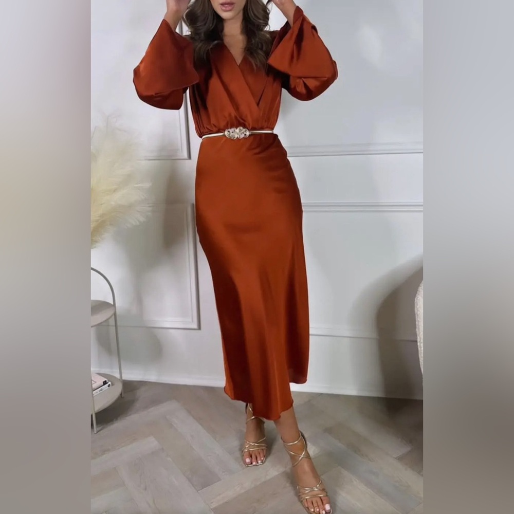 Silky Maxi Dress with long sleeve (Black)